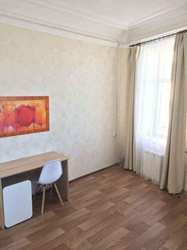 Продается комната со всеми удобствами.