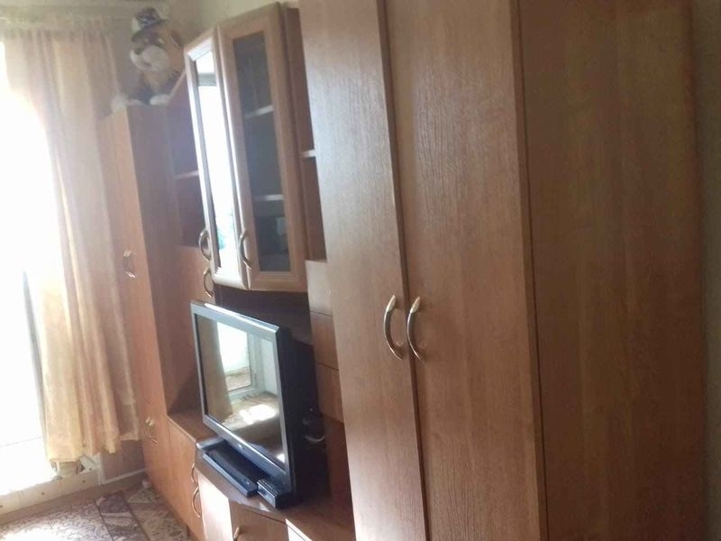 Сдатся комната 14 квадратных метров на длительный срок.