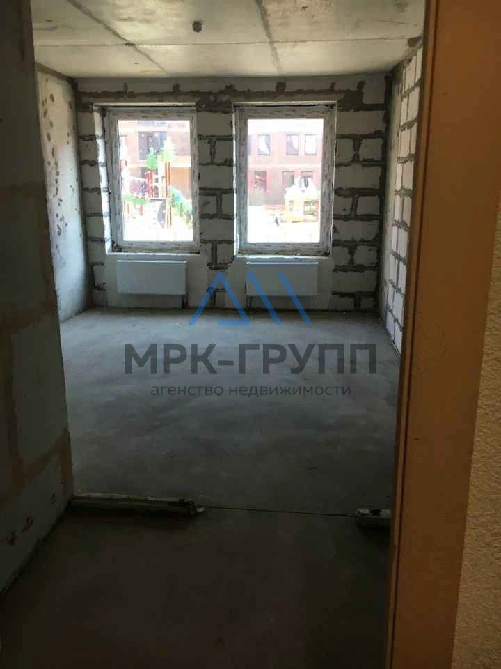 Продается студия 23.7 Кв. М. В ЖК Императорские мытищи, окна выходят в ...