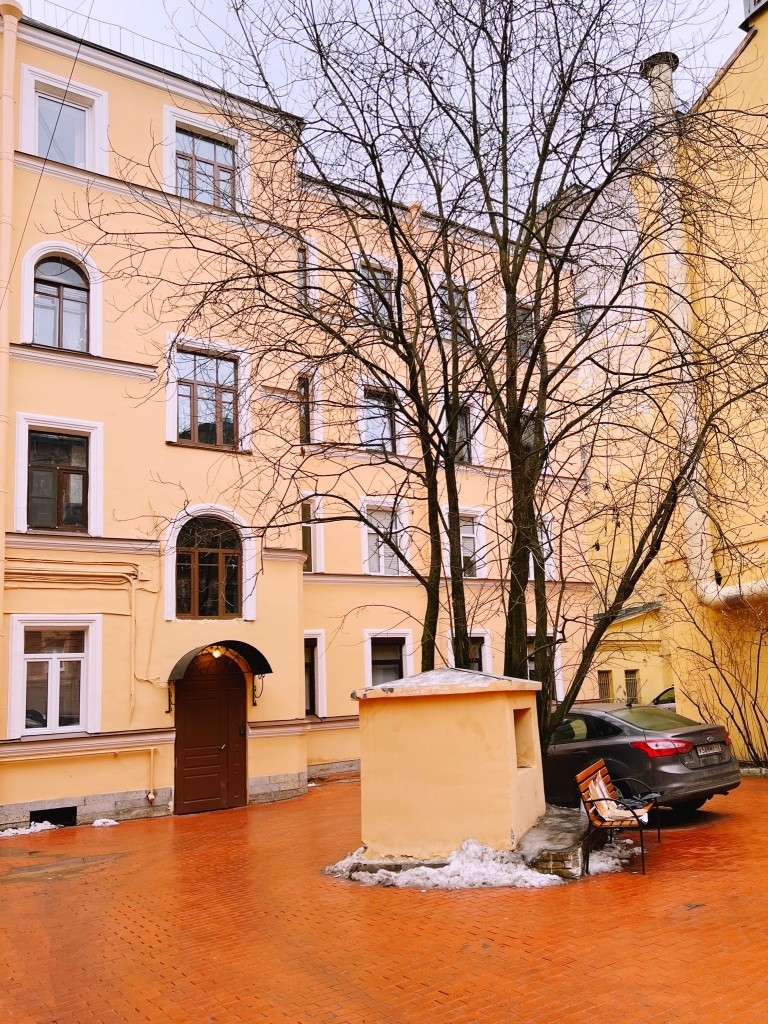 Продам комнату - недорого.