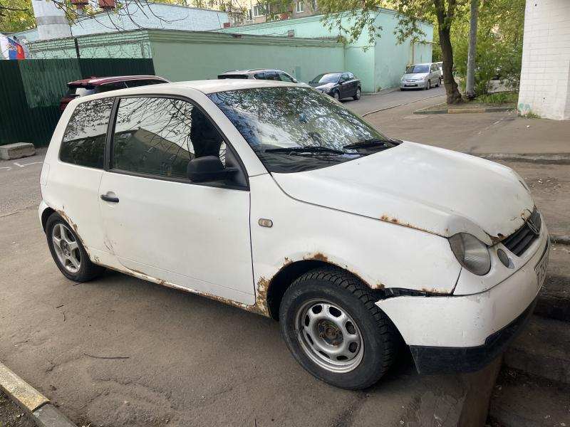   VOLKSWAGEN LUPO 1999 ..